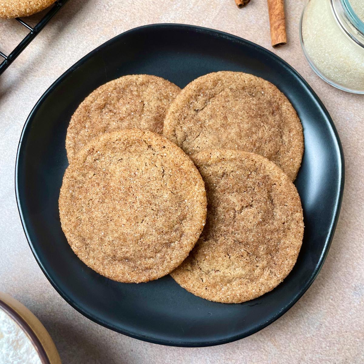 A plate with vegan chai cookies.