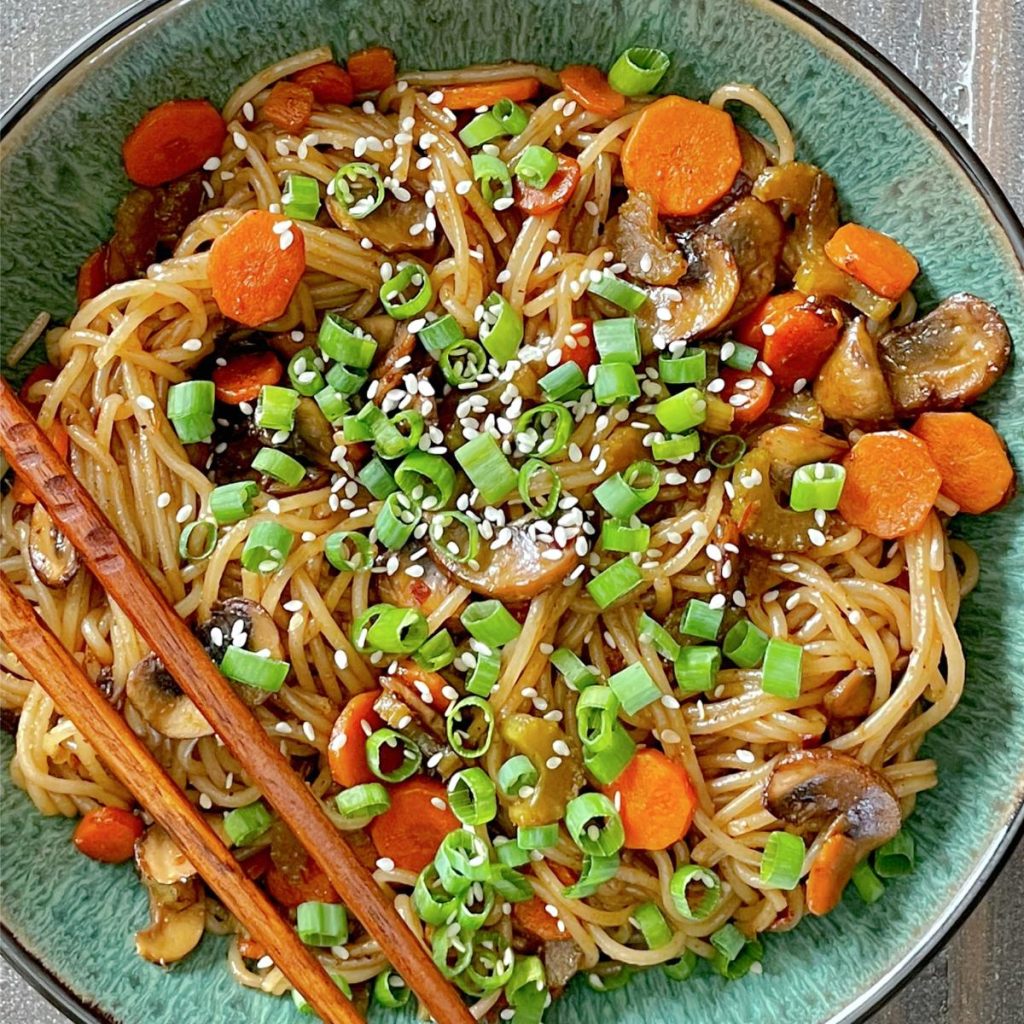 Close up stir fry featured image.