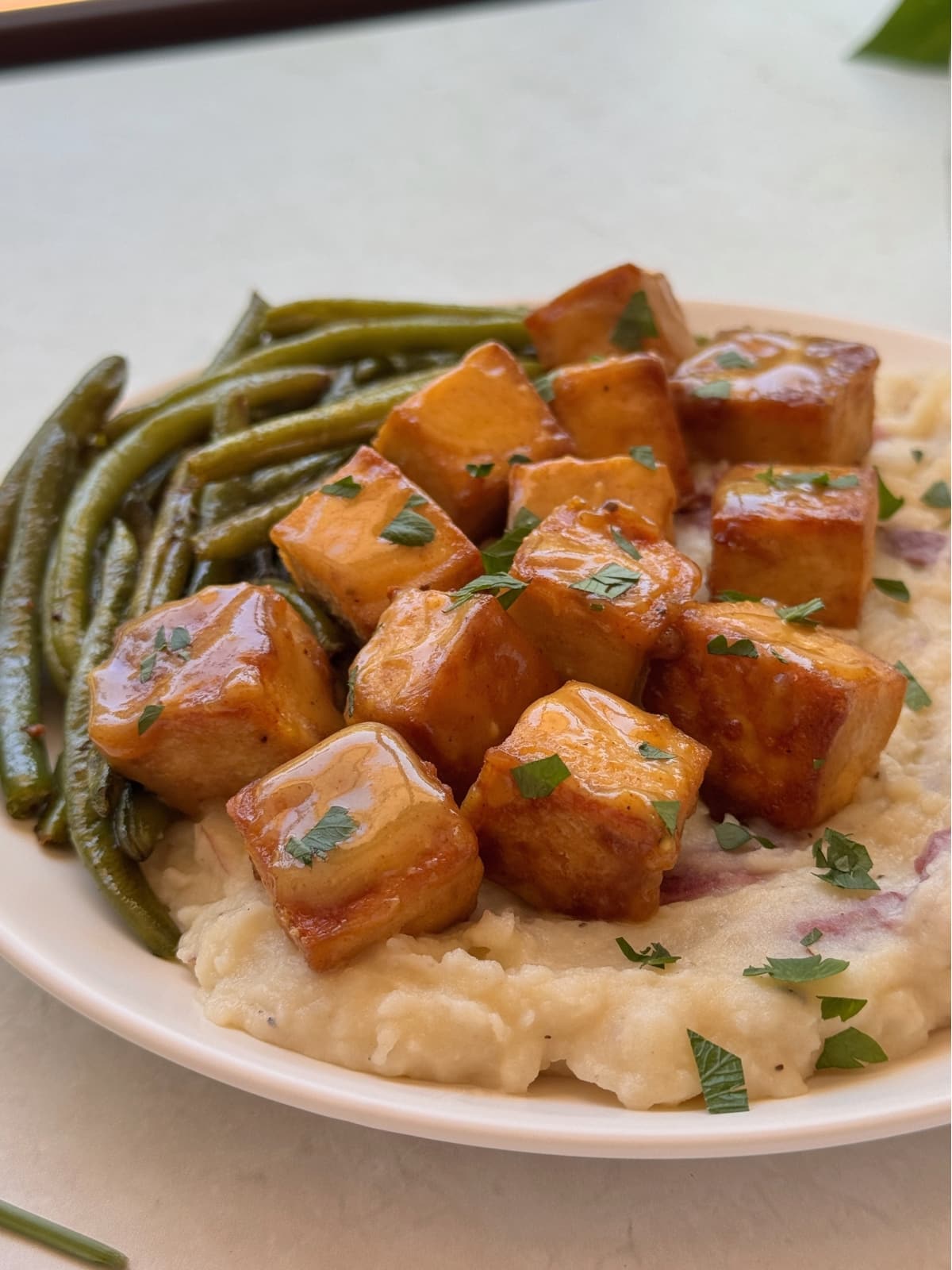Baked honey mustard tofu with green beans.